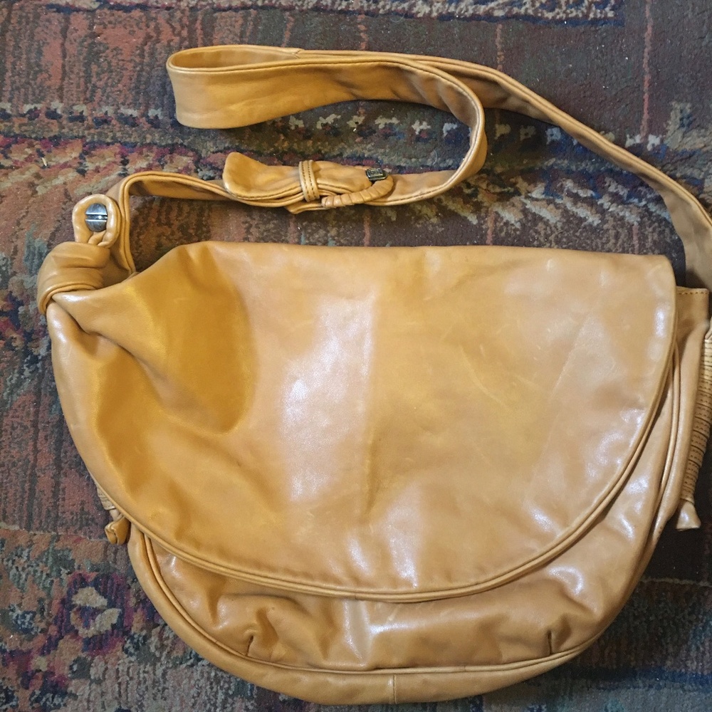 Host Pick: BUGGIANI Italian Leather Shoulder Handbag - $65 - Picture 2 of 10